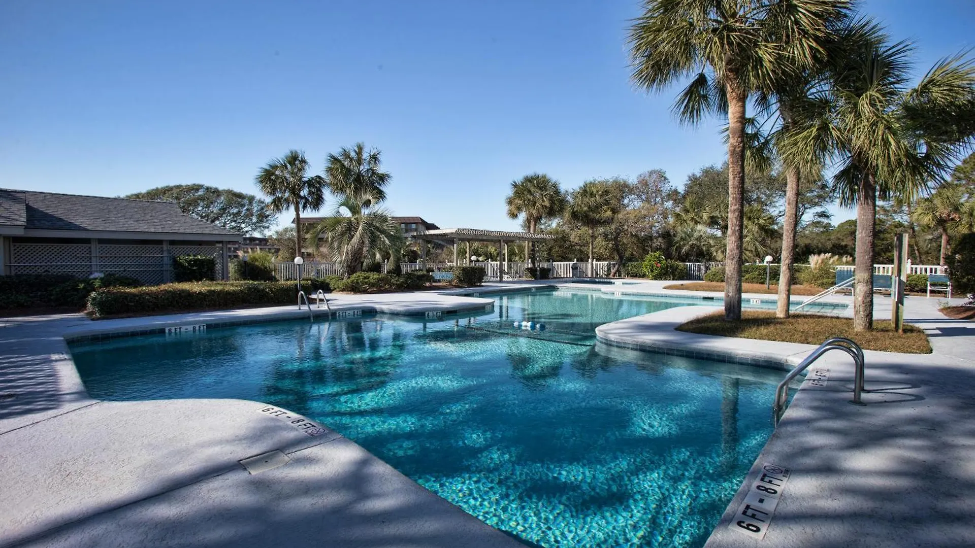 Ocean Views, Bikes, Private Balcony Villa Hilton Head Island